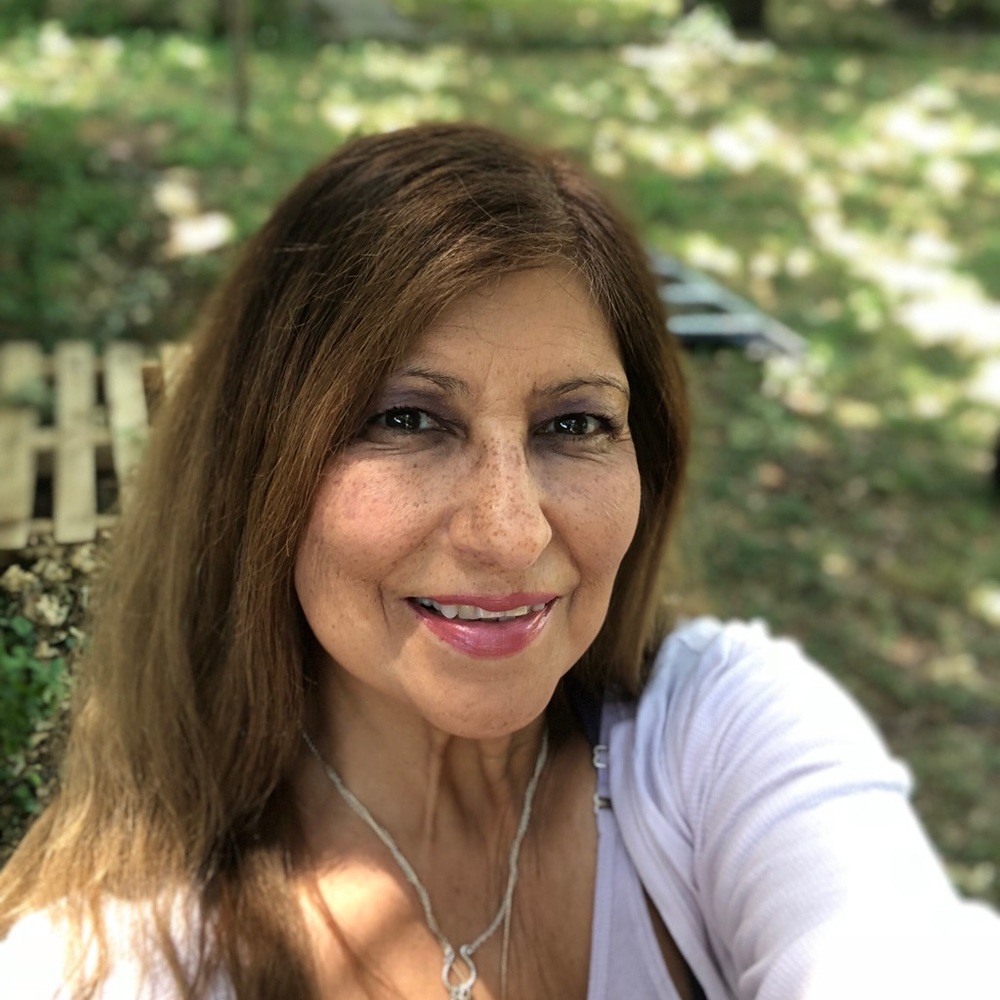 Meet your Posher, Raquel